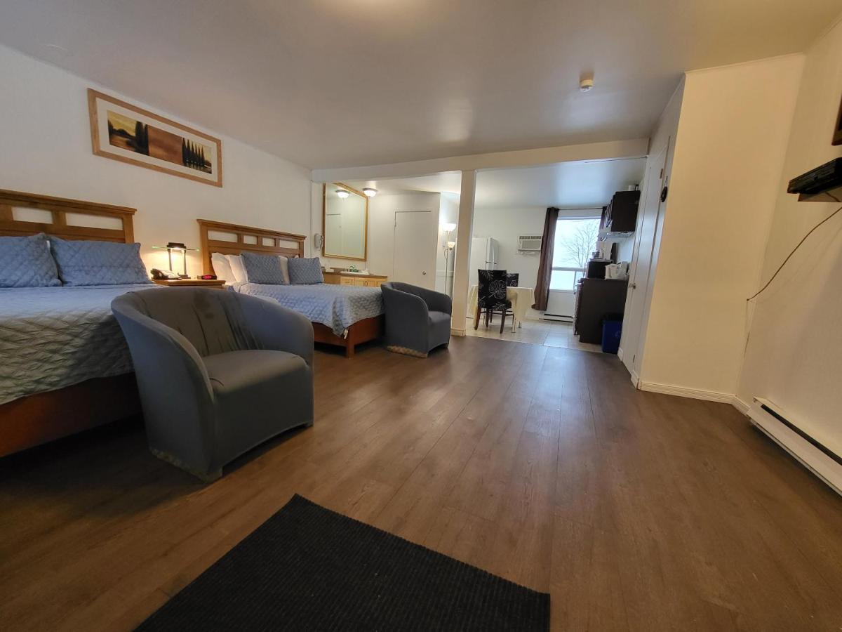 Motel Deblois Sainte-Anne-de-Beaupre Bagian luar foto