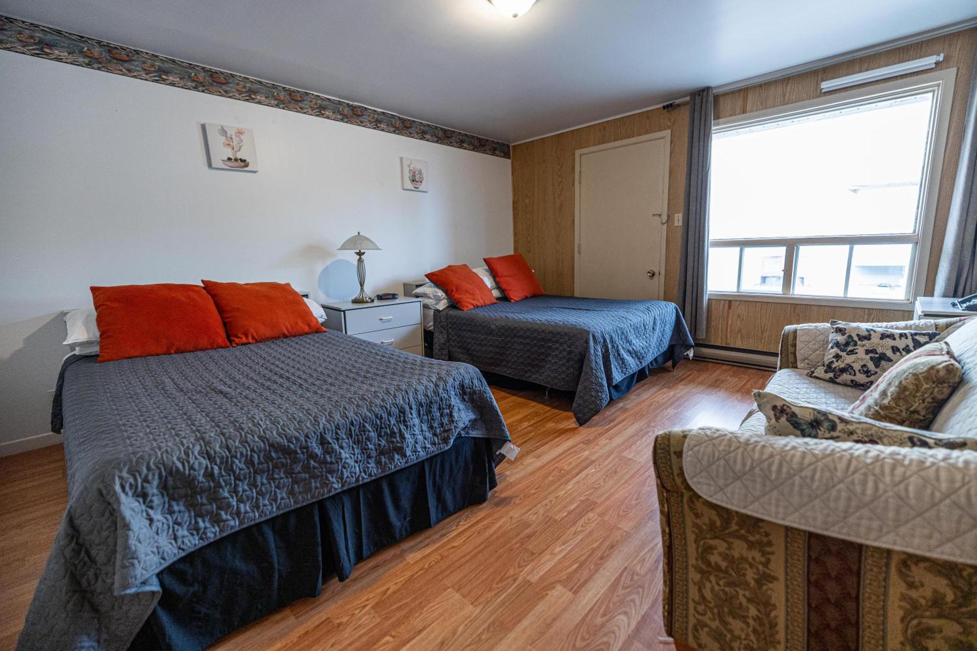 Motel Deblois Sainte-Anne-de-Beaupre Bagian luar foto
