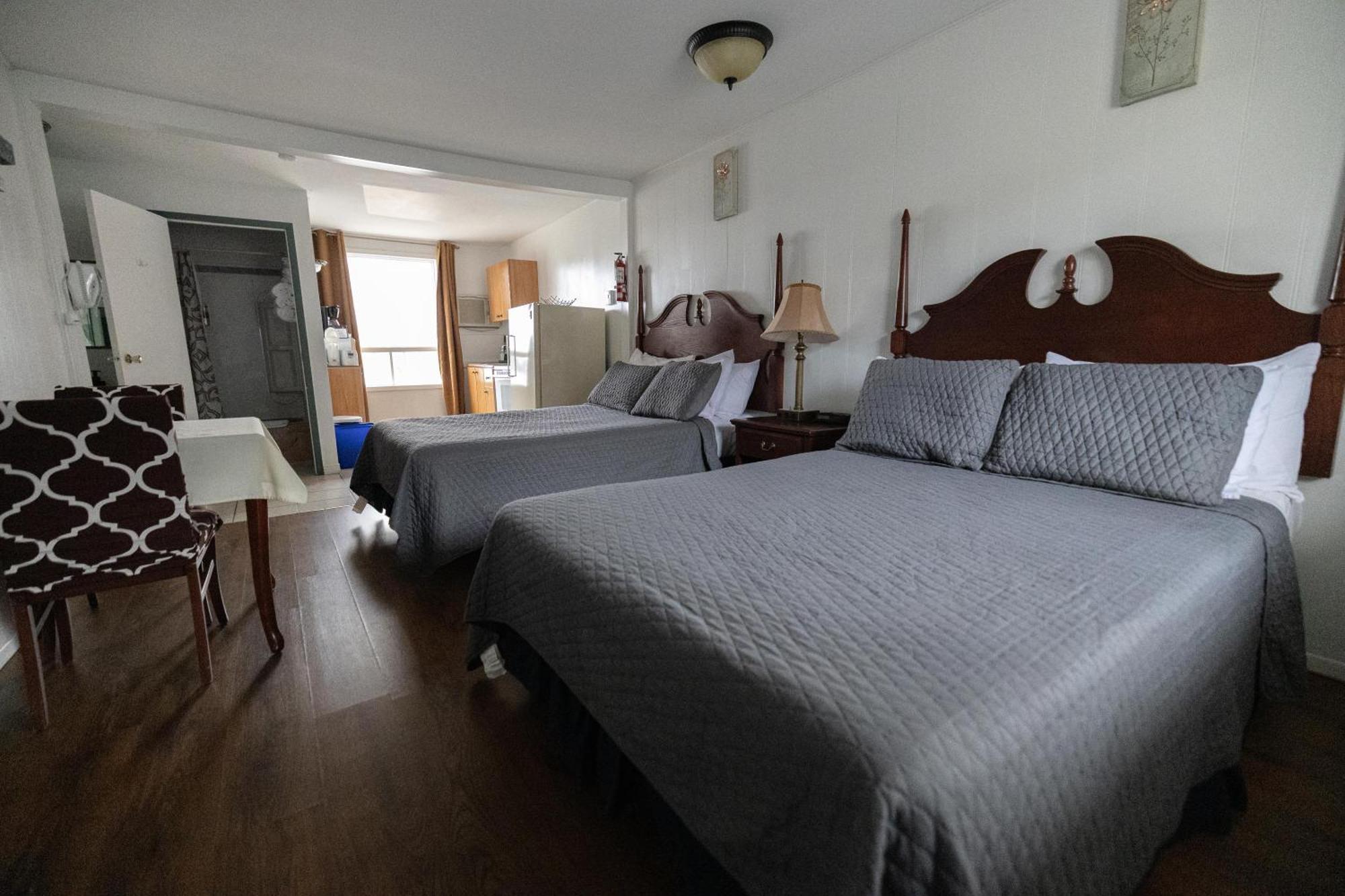 Motel Deblois Sainte-Anne-de-Beaupre Bagian luar foto