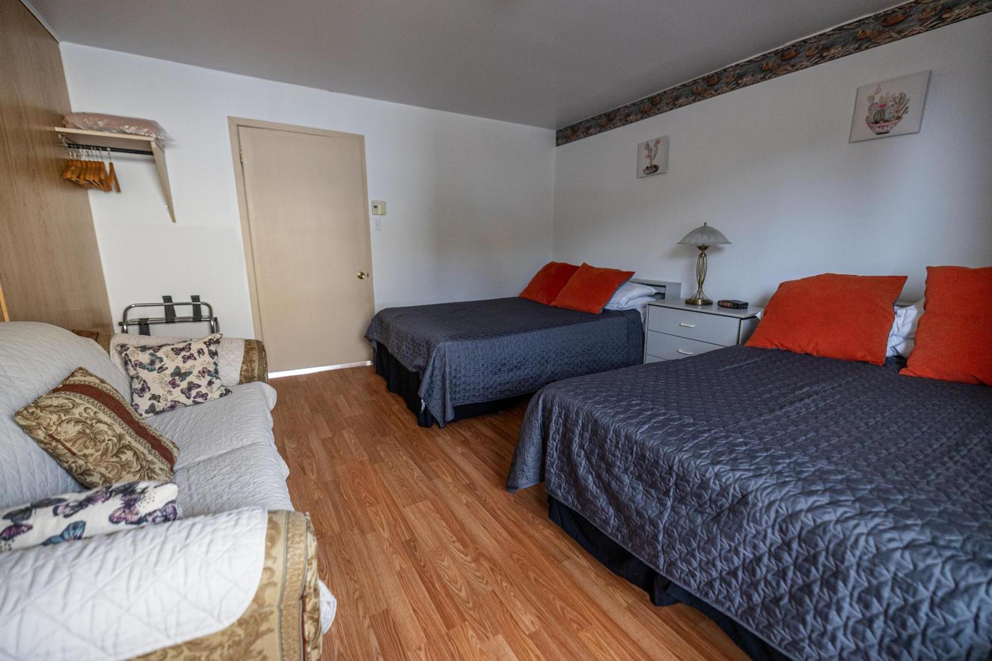 Motel Deblois Sainte-Anne-de-Beaupre Bagian luar foto