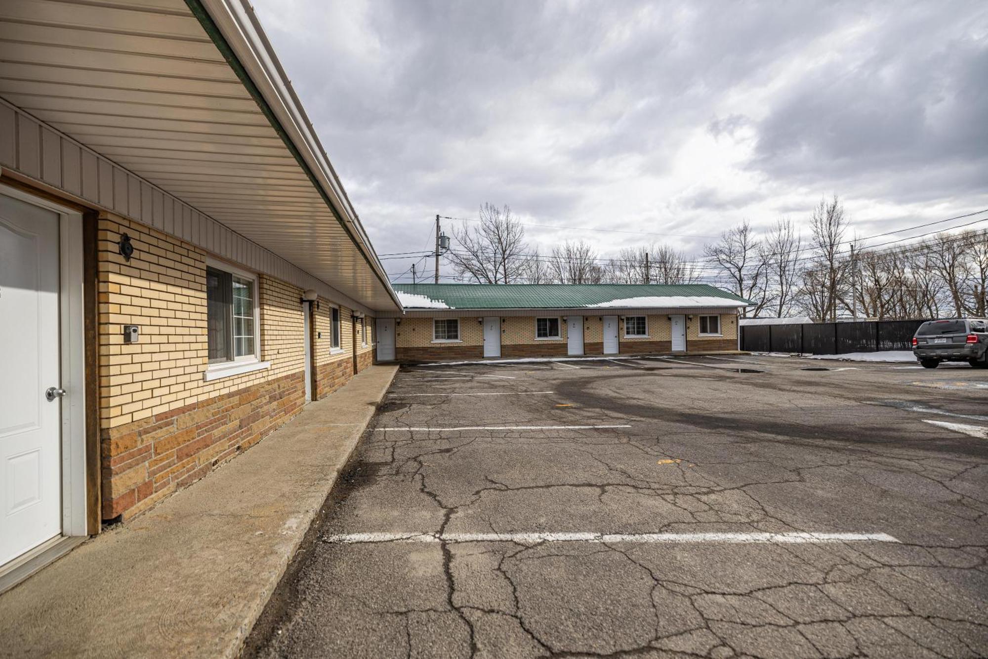 Motel Deblois Sainte-Anne-de-Beaupre Bagian luar foto
