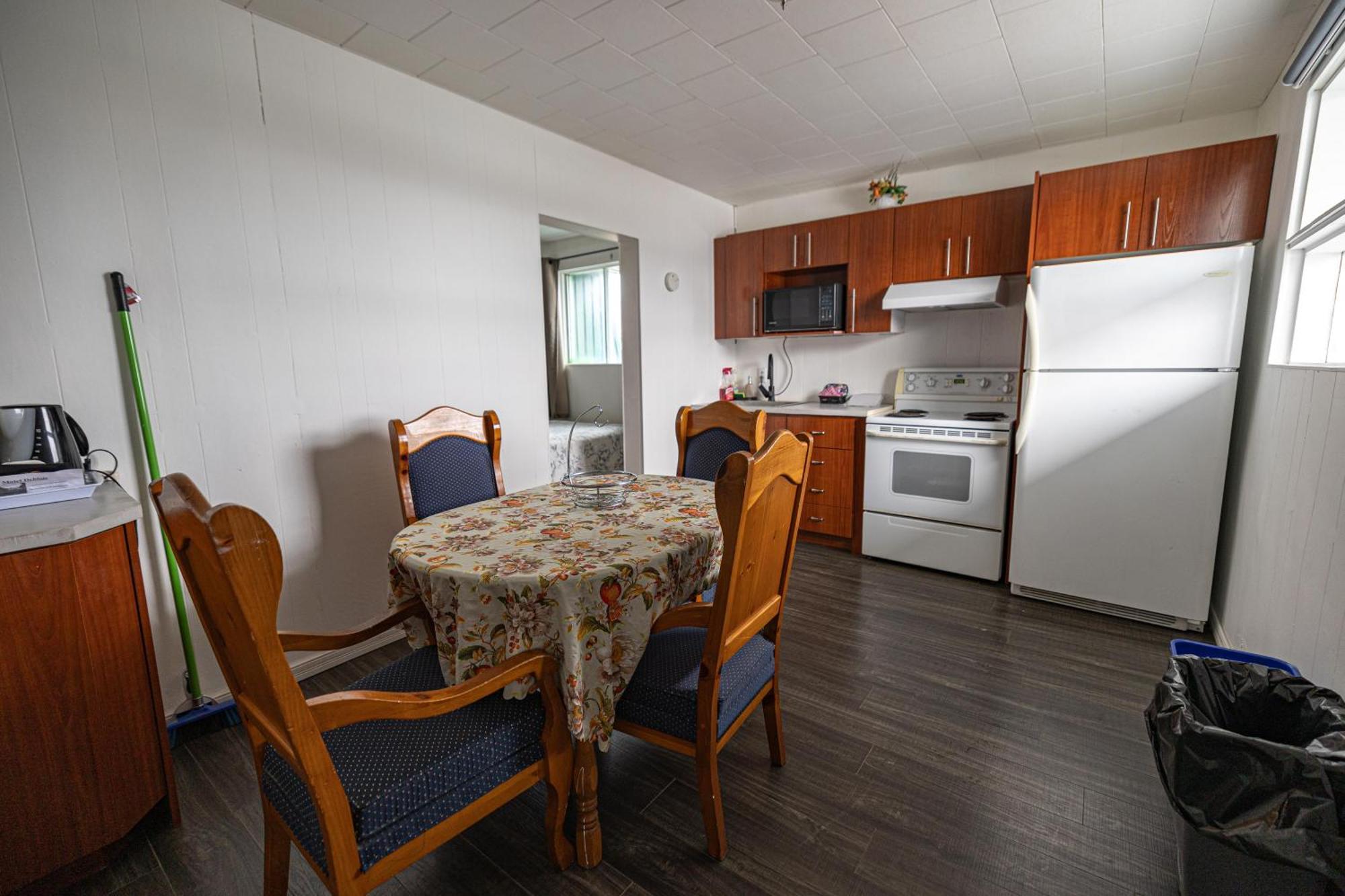 Motel Deblois Sainte-Anne-de-Beaupre Bagian luar foto