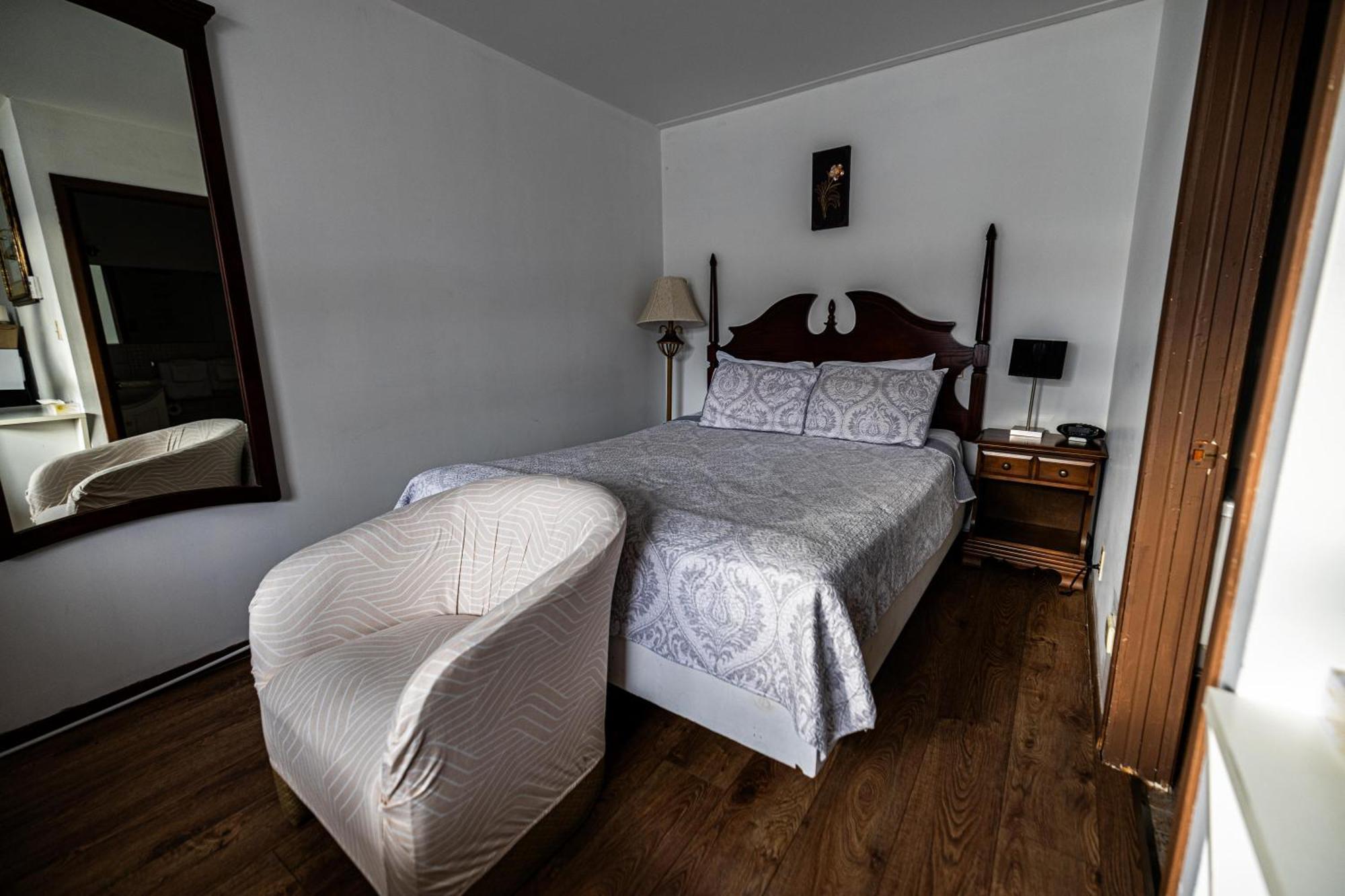 Motel Deblois Sainte-Anne-de-Beaupre Bagian luar foto