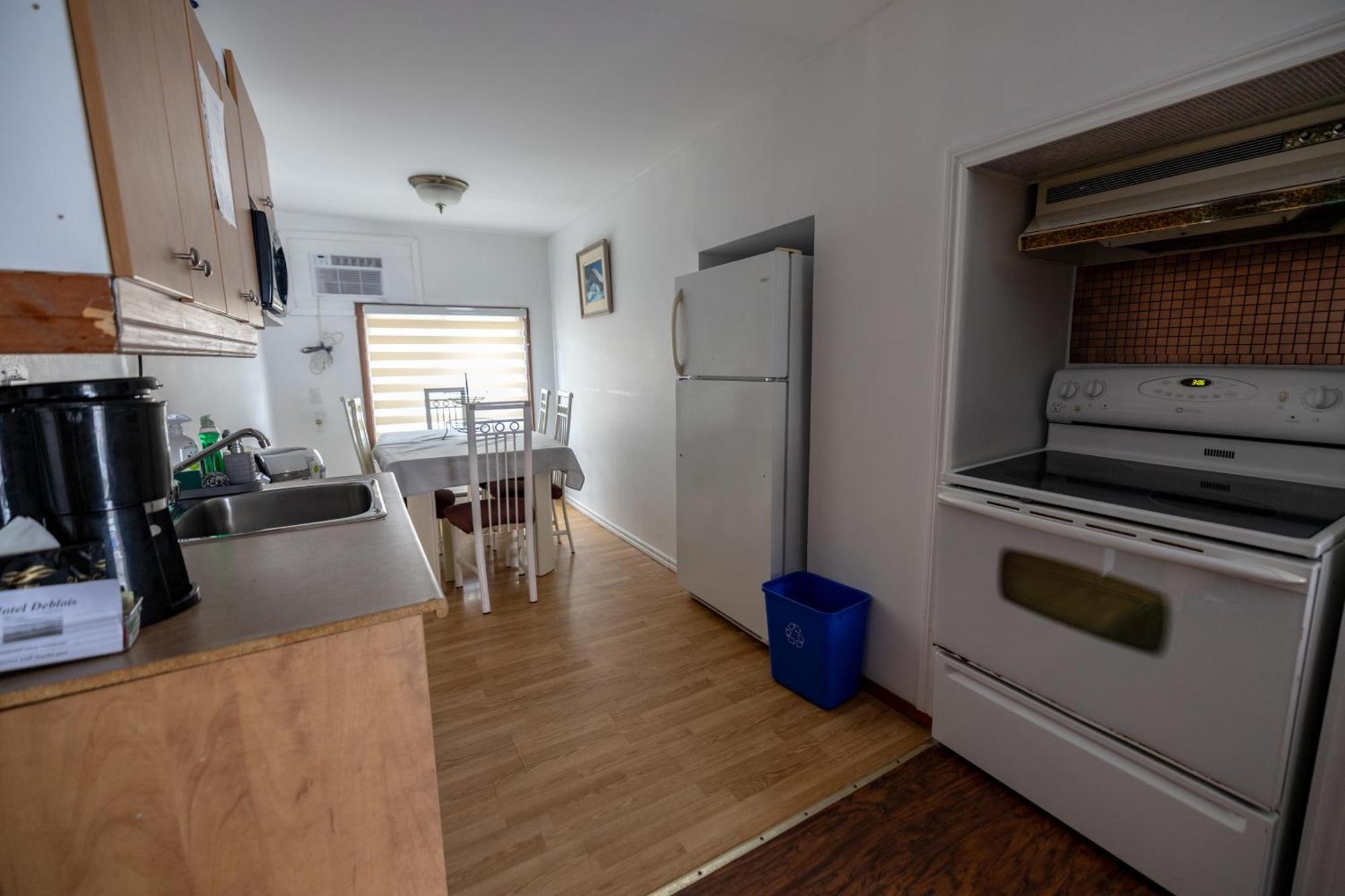 Motel Deblois Sainte-Anne-de-Beaupre Bagian luar foto